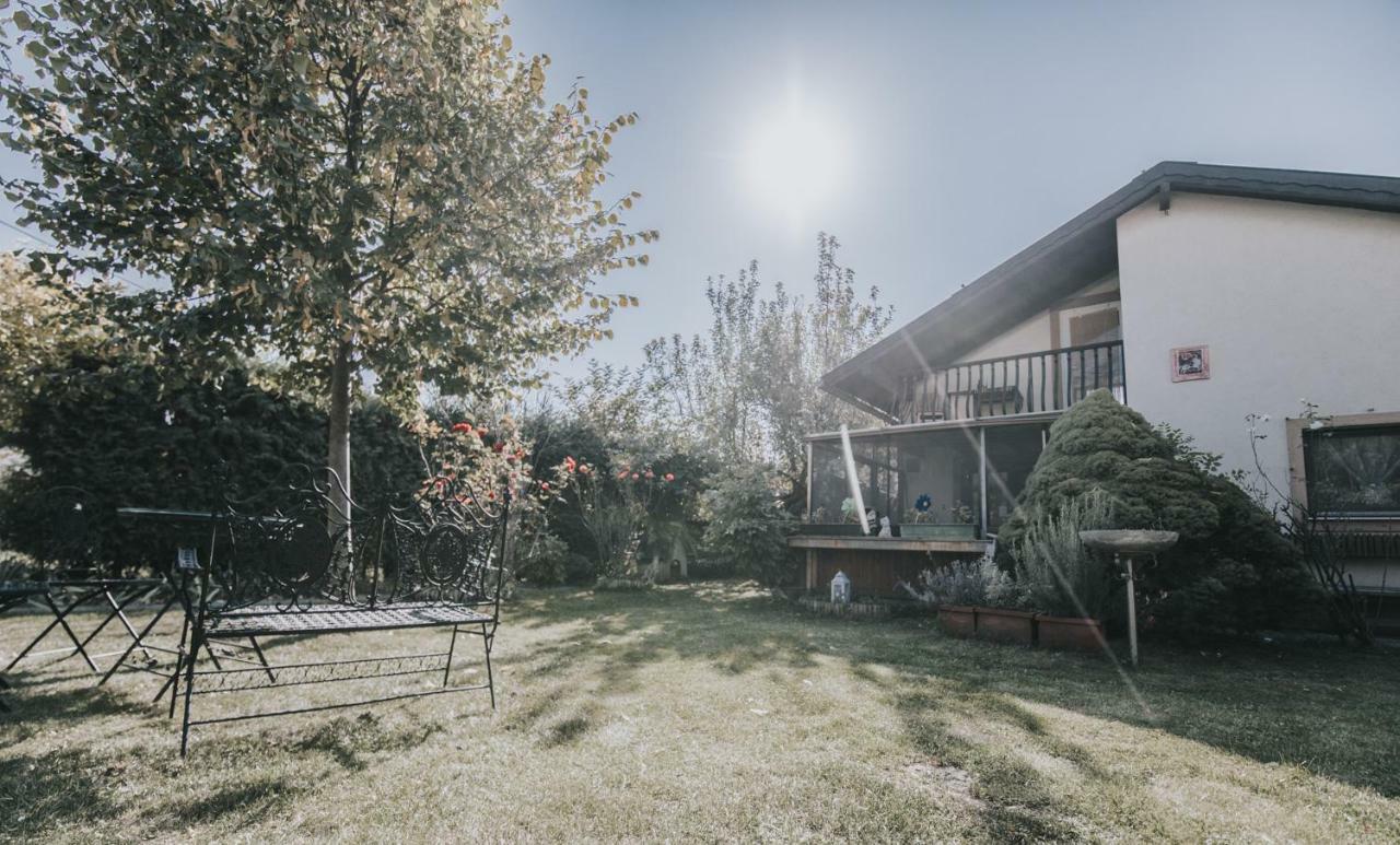 Central Garden House With Parking Lot Wien Exterior foto